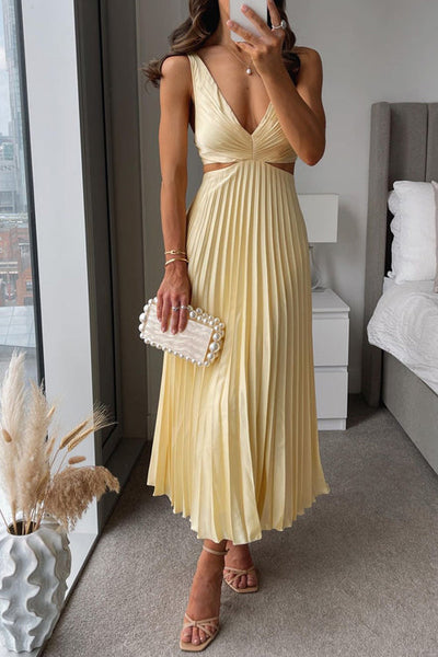 EVA™ | Cut Out Waist Sleeveless Pleated Maxi Dress