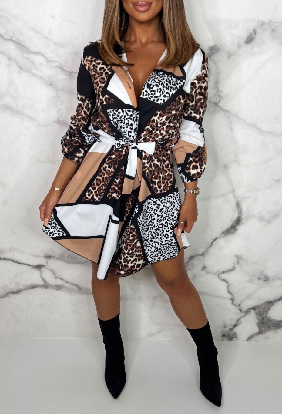 Isabella| Flirty shirt dress with animal print