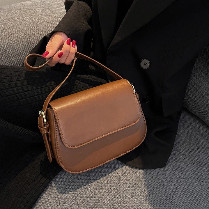 Avery™ Classic Saddle | Crossbody Bag